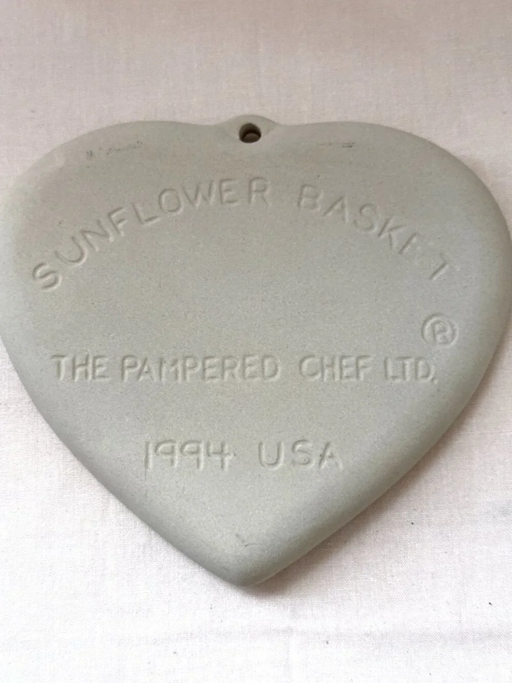 Pampered Chef Heart Cookie Mold Stoneware 1994 USA Decorative Wall Hanging